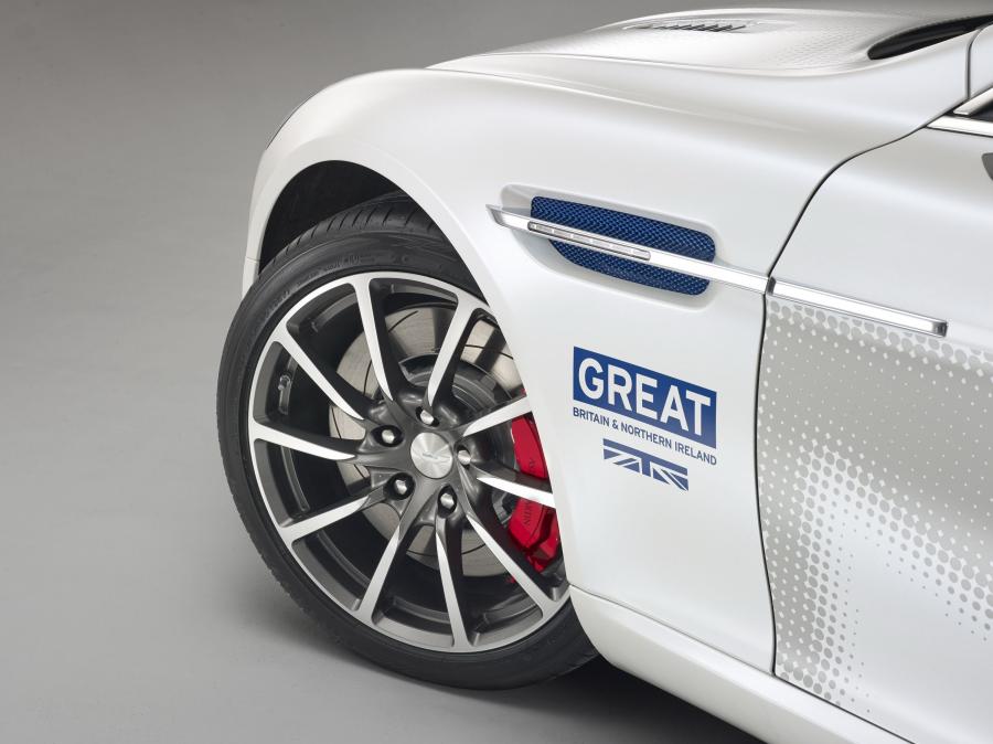 Детали экстерьера Aston Martin Rapide S by Q 2015 года  (фото 3 из 5)